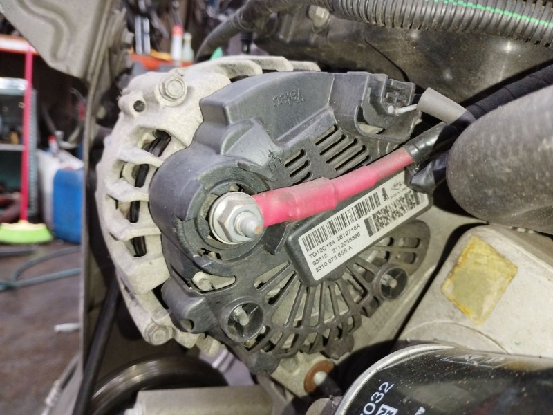 Recambio de alternador para renault clio iv (bh_) 1.5 dci 75 referencia OEM IAM 231007865R  TG12C124