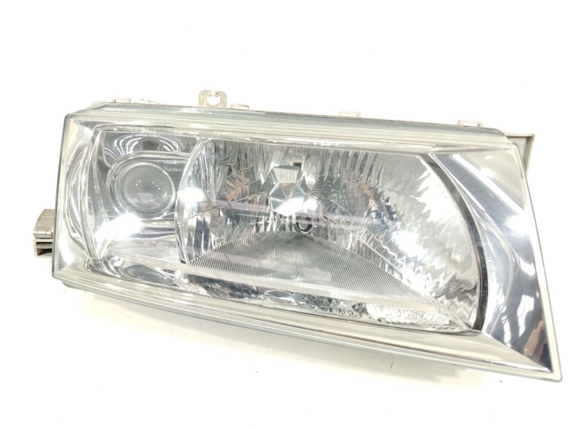 Recambio de faro derecho para skoda octavia i (1u2) 1.9 tdi referencia OEM IAM 1U1941016L  