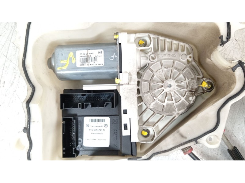 Recambio de elevalunas delantero izquierdo para seat altea (5p1) 1.9 tdi referencia OEM IAM 5P0837401A 1T0959701A 1K0959793D
