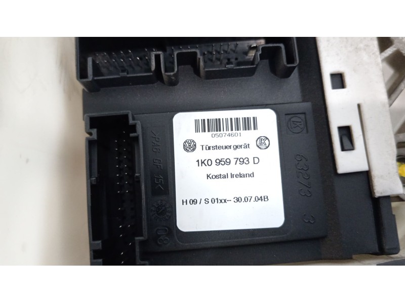 Recambio de elevalunas delantero izquierdo para seat altea (5p1) 1.9 tdi referencia OEM IAM 5P0837401A 1T0959701A 1K0959793D