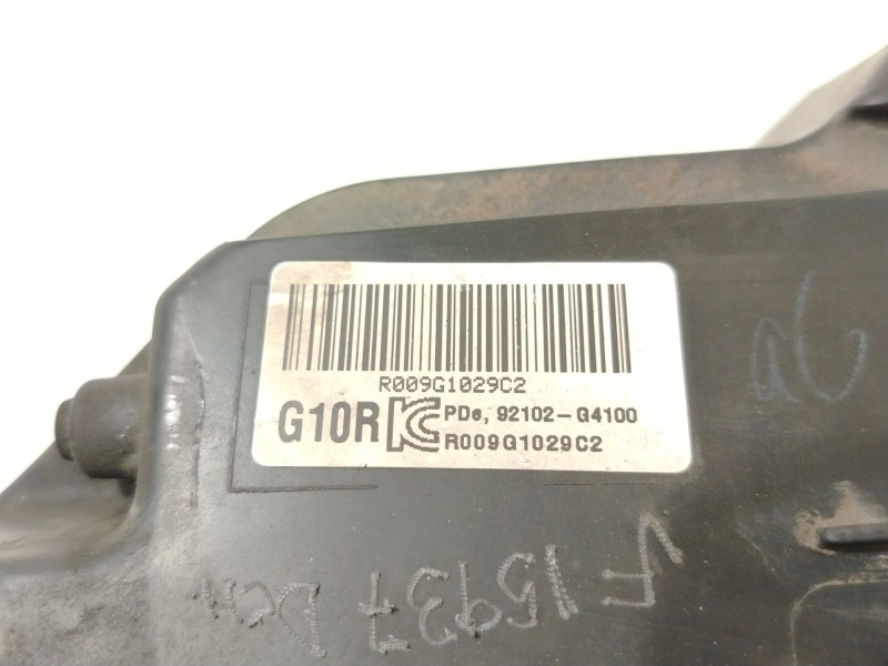 Recambio de faro derecho para hyundai i30 (pde, pd, pden) 1.6 crdi referencia OEM IAM 92102G4100  