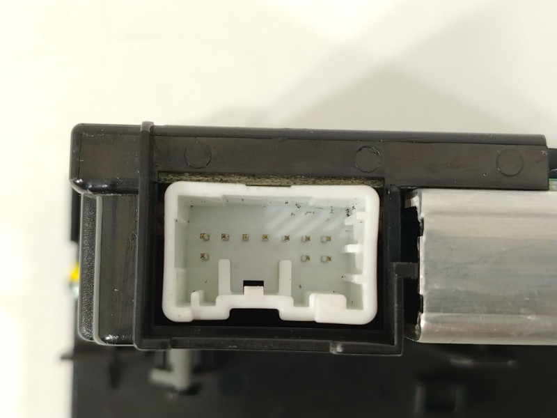 Recambio de pantalla multifuncion para volvo s40 ii (544) 2.0 d referencia OEM IAM 30797719 69199100 