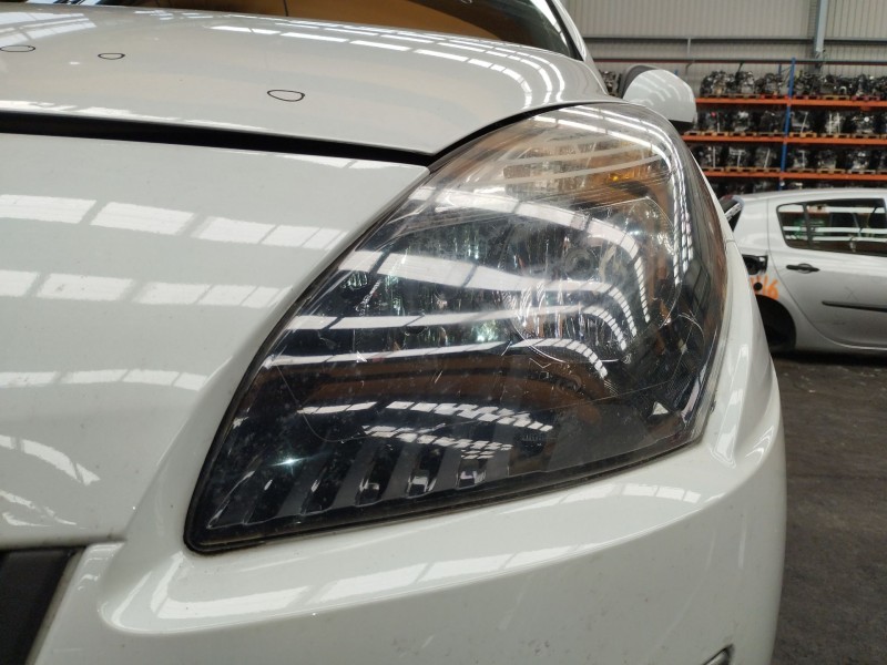 Recambio de faro izquierdo para renault scénic iii (jz0/1_) 1.5 dci referencia OEM IAM 260606760R  