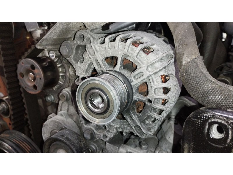 Recambio de alternador para audi a4 b9 avant (8w5, 8wd) 2.0 tdi referencia OEM IAM 04L903024  