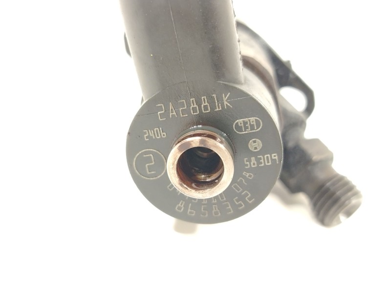 Recambio de inyector para volvo xc90 i (275) d5 awd referencia OEM IAM 8658352 0445110078 