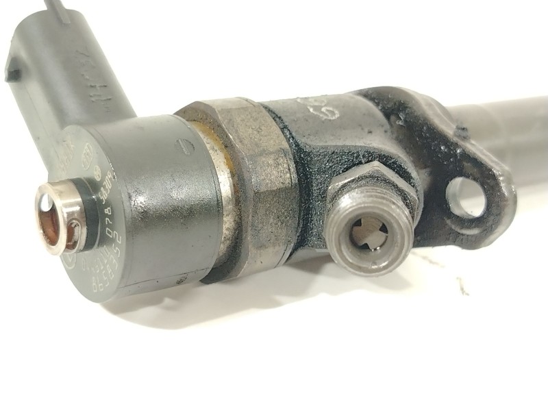 Recambio de inyector para volvo xc90 i (275) d5 awd referencia OEM IAM 8658352 0445110078 