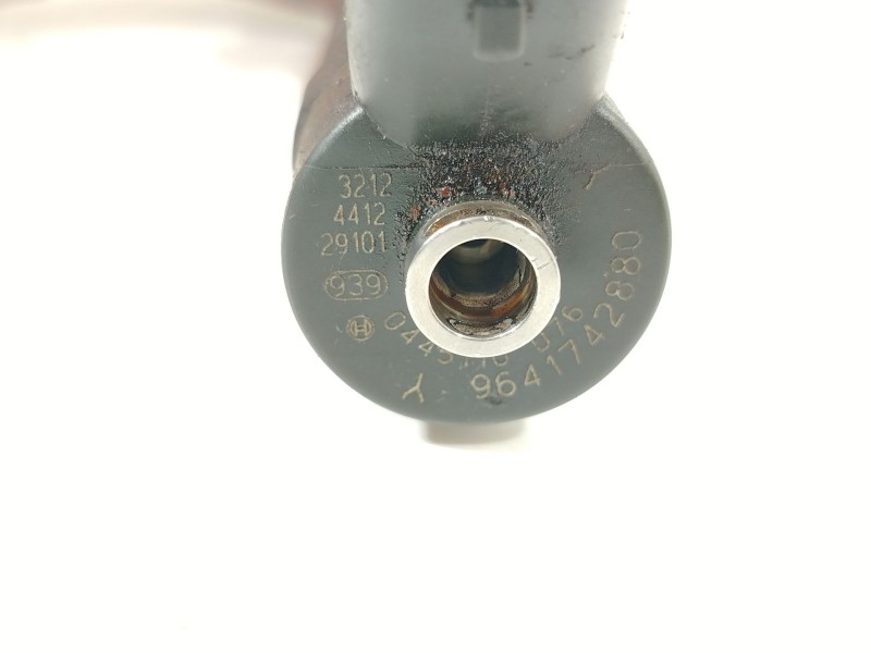 Recambio de inyector para fiat scudo autobús (220_) 2.0 jtd 16v referencia OEM IAM 9641742880 0445110076 