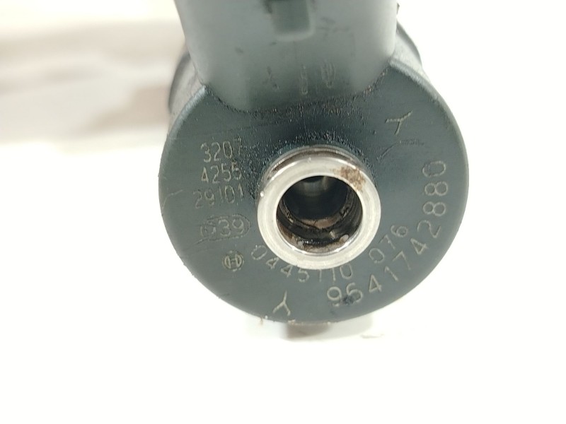 Recambio de inyector para fiat scudo autobús (220_) 2.0 jtd 16v referencia OEM IAM 9641742880 0445110076 