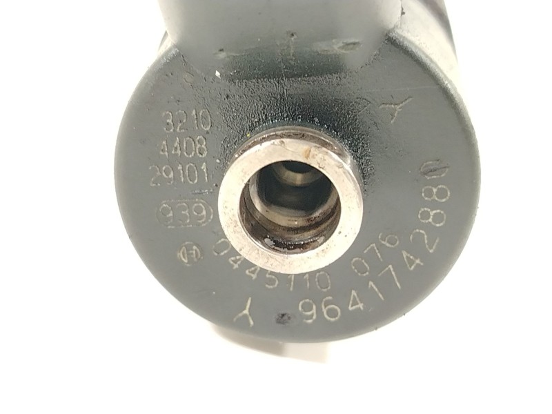 Recambio de inyector para fiat scudo autobús (220_) 2.0 jtd 16v referencia OEM IAM 9641742880 0445110076 