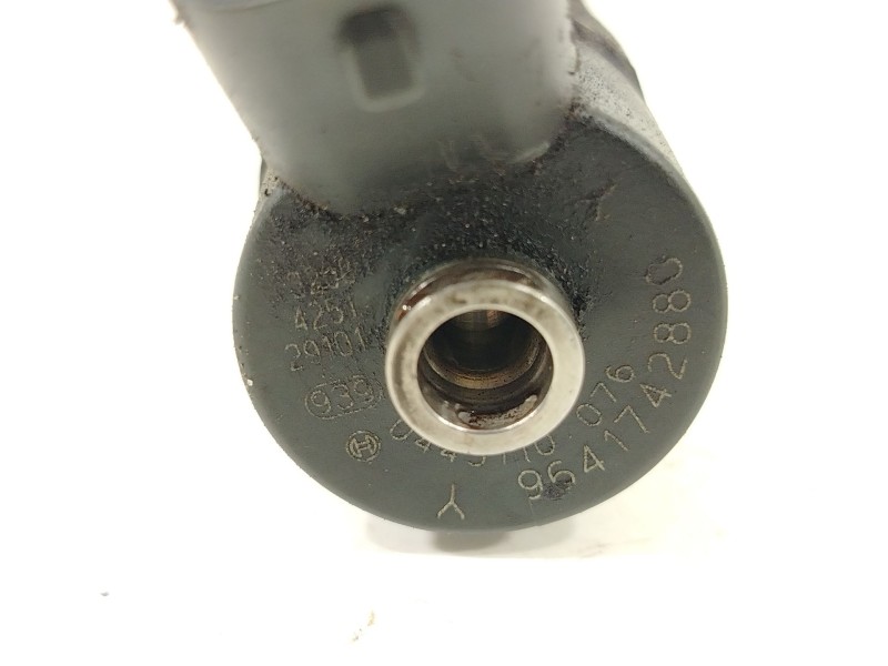 Recambio de inyector para fiat scudo autobús (220_) 2.0 jtd 16v referencia OEM IAM 9641742880 0445110076 