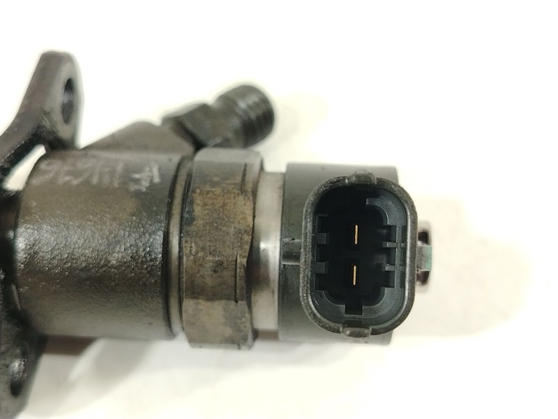 Recambio de inyector para volvo xc70 i cross country (295) d5 xc awd referencia OEM IAM 8658352 0445110078 