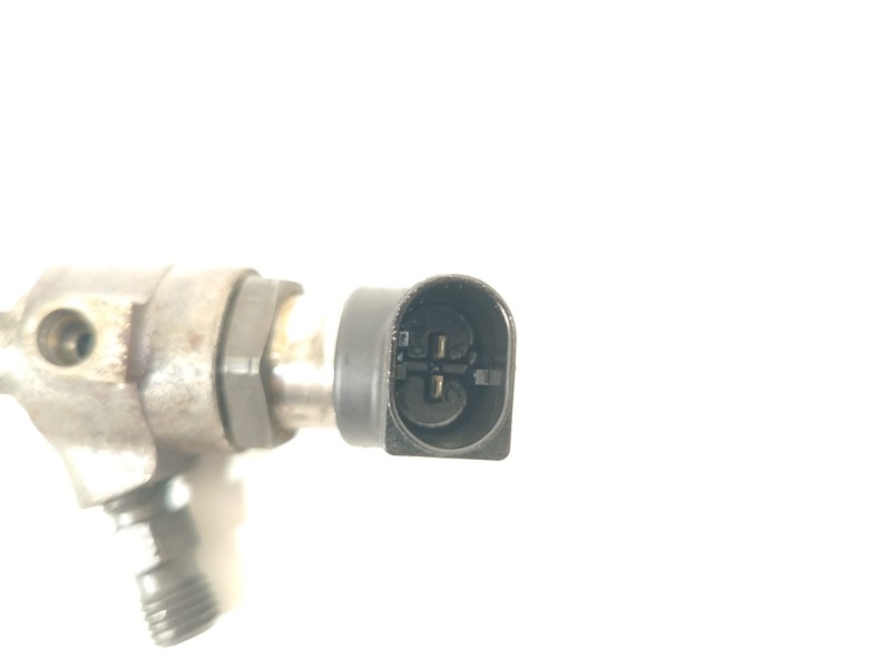 Recambio de inyector para seat ibiza iv (6j5, 6p1) 1.6 tdi referencia OEM IAM 03L130277B  