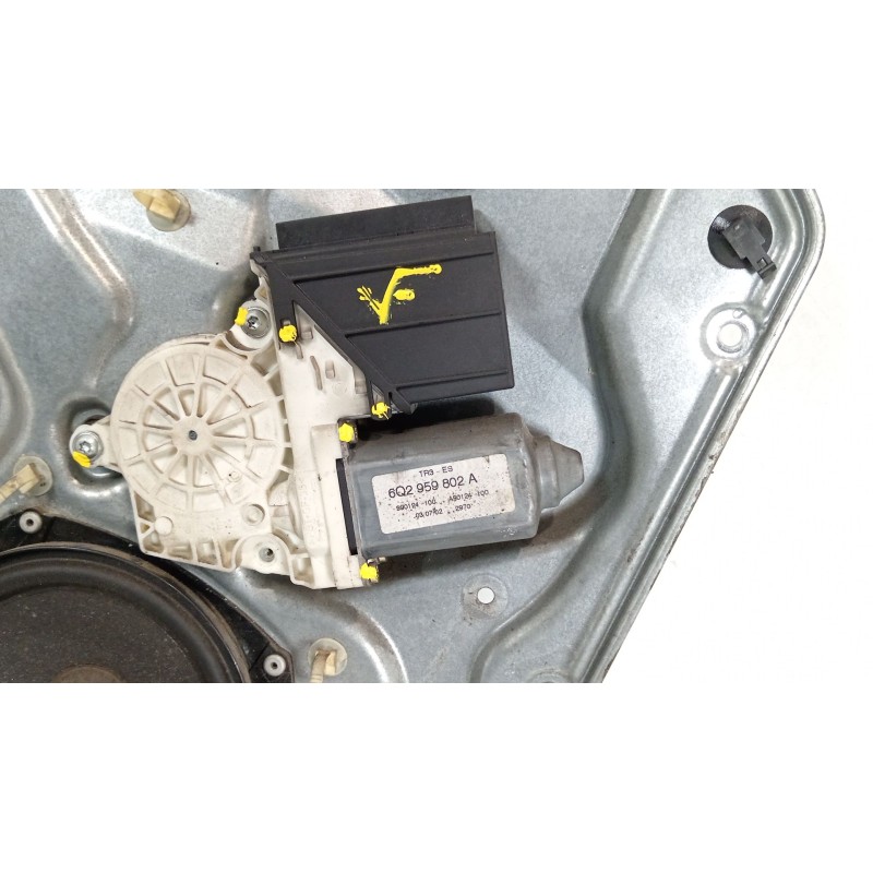 Recambio de elevalunas delantero izquierdo para seat ibiza iii (6l1) 1.9 tdi referencia OEM IAM 6L4837751R 6Q2959802A 6L4837755J