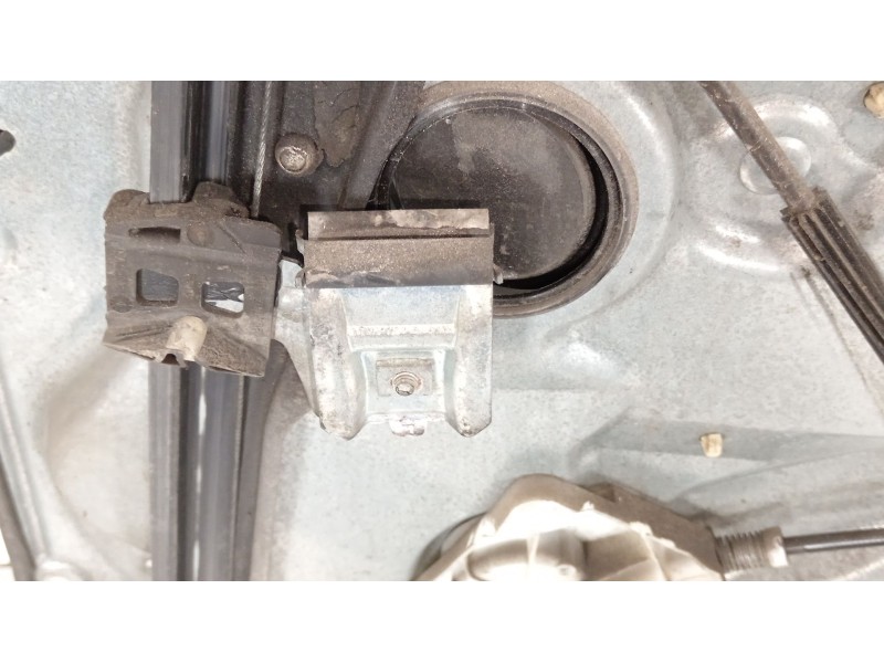 Recambio de elevalunas delantero izquierdo para seat ibiza iii (6l1) 1.9 tdi referencia OEM IAM 6L4837751R 6Q2959802A 6L4837755J