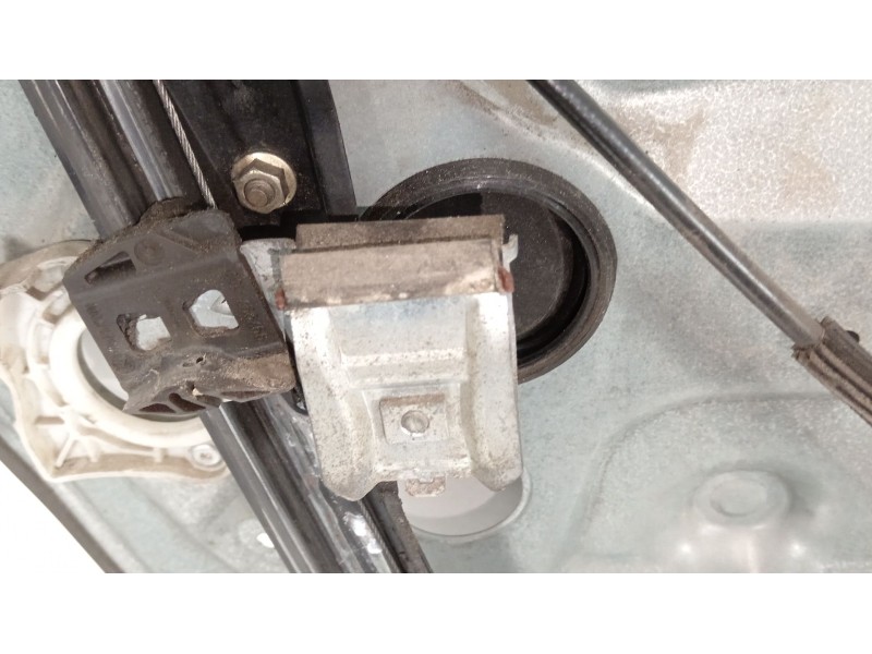 Recambio de elevalunas delantero derecho para seat ibiza iii (6l1) 1.9 tdi referencia OEM IAM 6L4837752AQ 6Q2959801A 6L4837756H