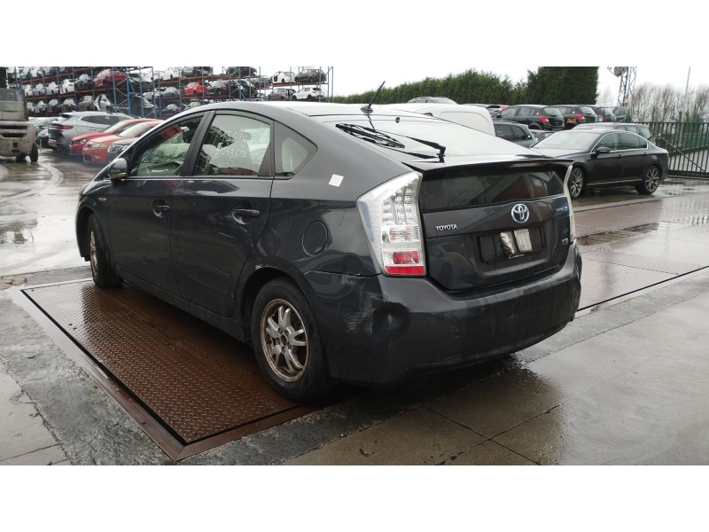 toyota prius (_w3_) del año 2010