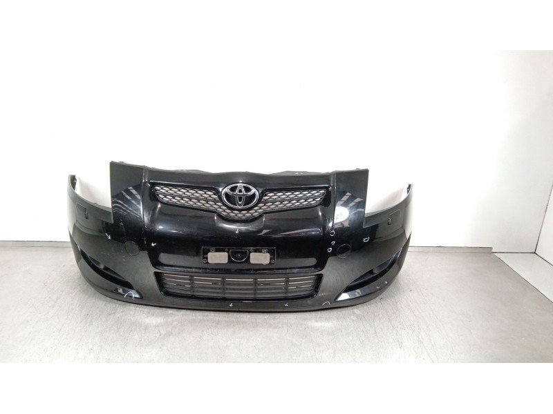 Recambio de paragolpes delantero para toyota auris (_e15_) 2.2 d (ade157_, ade151_) referencia OEM IAM 5215902680  