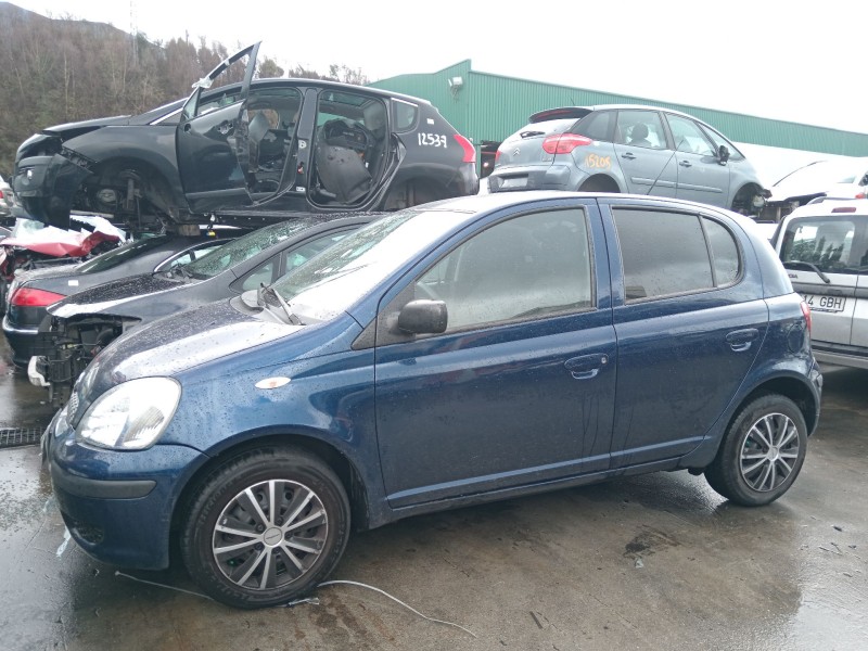 toyota yaris (_p1_) del año 2004