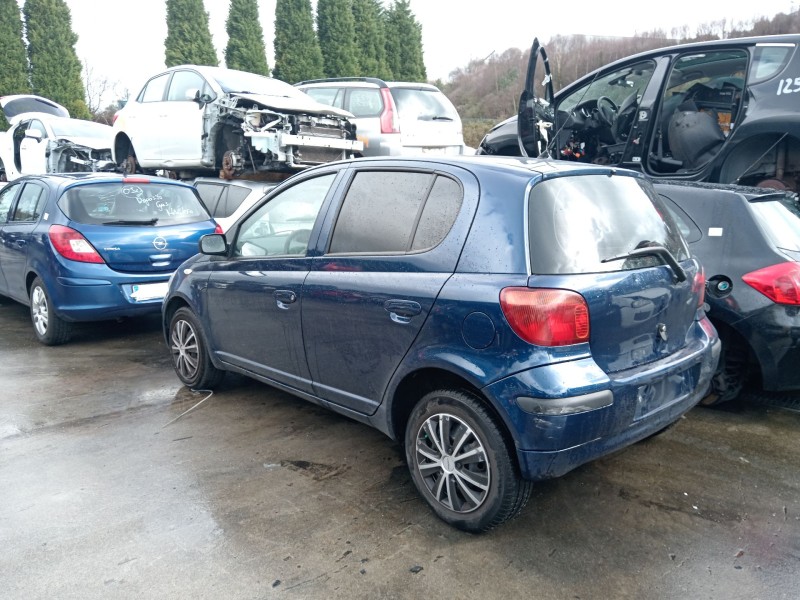 toyota yaris (_p1_) del año 2004