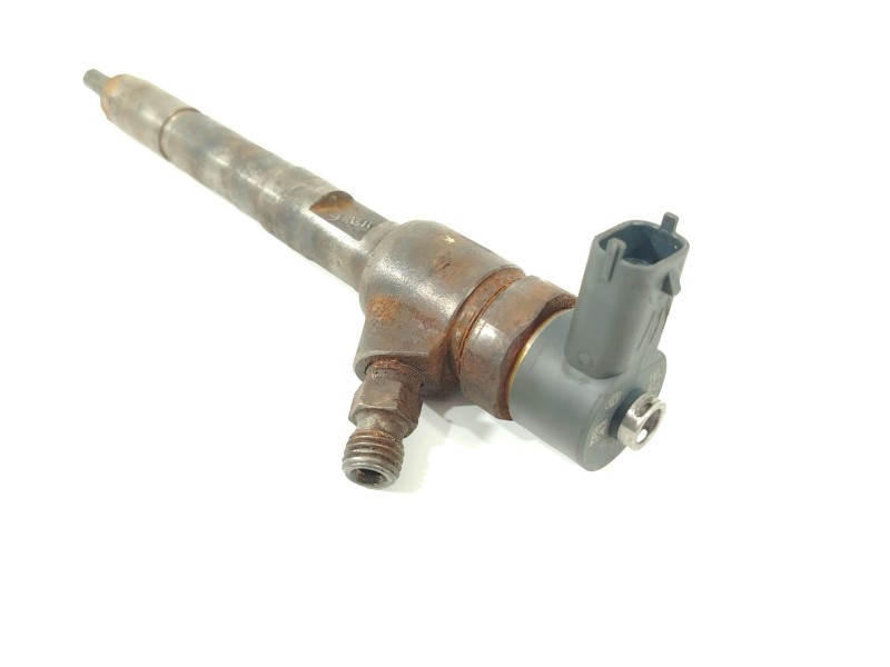 Recambio de inyector para opel corsa d catch me referencia OEM IAM 0445110183  