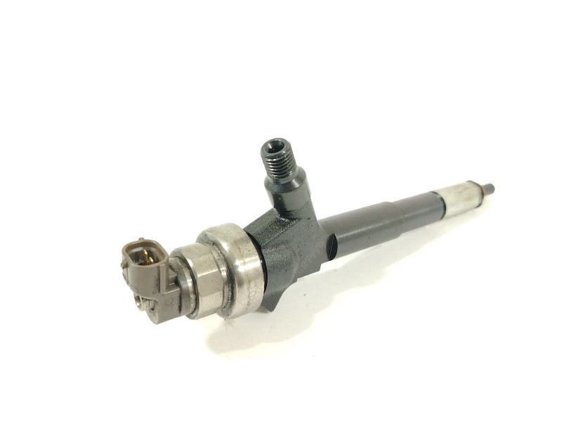 Recambio de inyector para opel astra j sports tourer selective referencia OEM IAM 55567729  