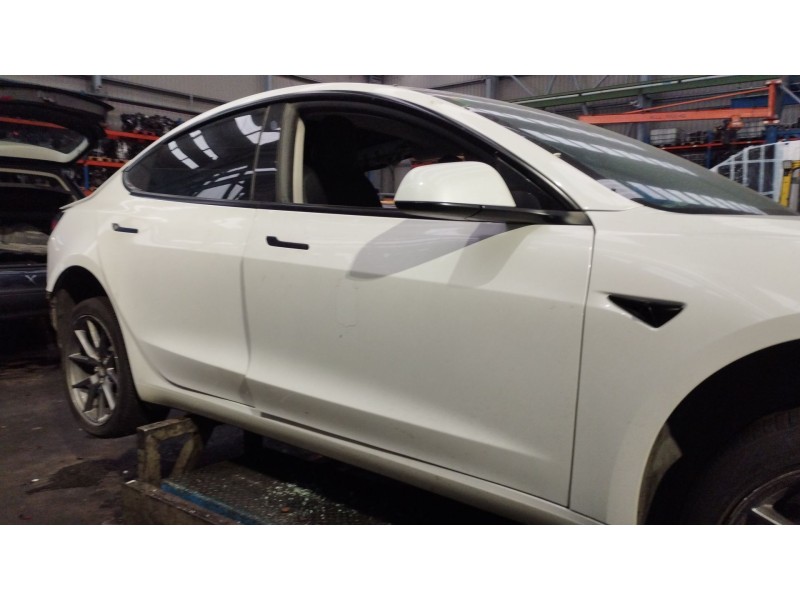 Recambio de puerta delantera derecha para tesla model 3 (5yj3) ev referencia OEM IAM   