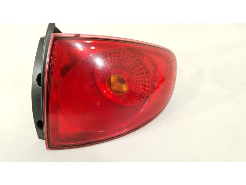 PILOTO TRASERO DERECHO 5P0945112B 5P0945096E 