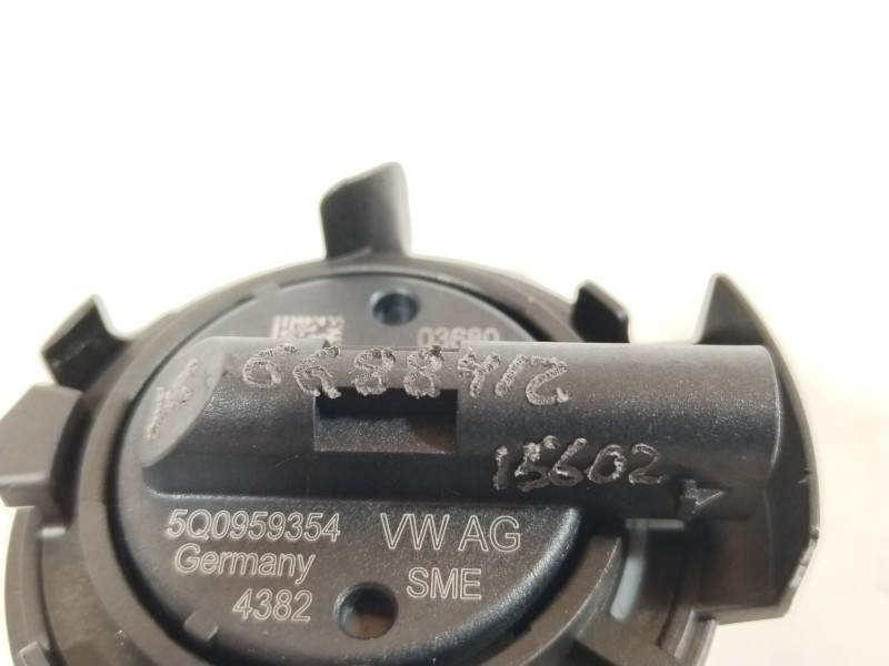 Recambio de sensor para volkswagen golf vii (5g1, bq1, be1, be2) 1.6 tdi referencia OEM IAM 5Q0959354  