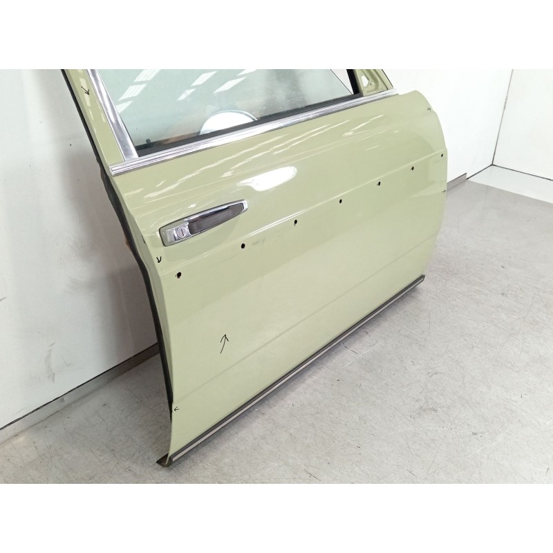 Recambio de puerta delantera derecha para mercedes-benz 123 sedán (w123) 300 d (123.130) referencia OEM IAM W123  
