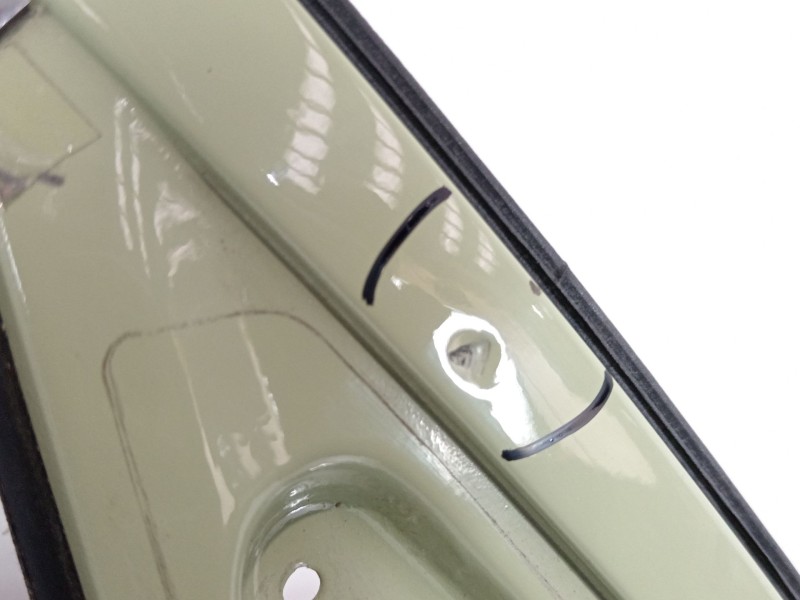 Recambio de puerta delantera derecha para mercedes-benz 123 sedán (w123) 300 d (123.130) referencia OEM IAM W123  