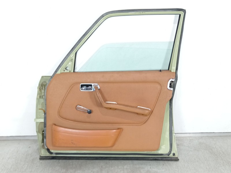 Recambio de puerta delantera derecha para mercedes-benz 123 sedán (w123) 300 d (123.130) referencia OEM IAM W123  