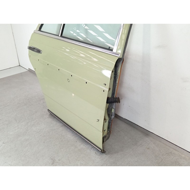 Recambio de puerta trasera derecha para mercedes-benz 123 sedán (w123) 300 d (123.130) referencia OEM IAM W123  