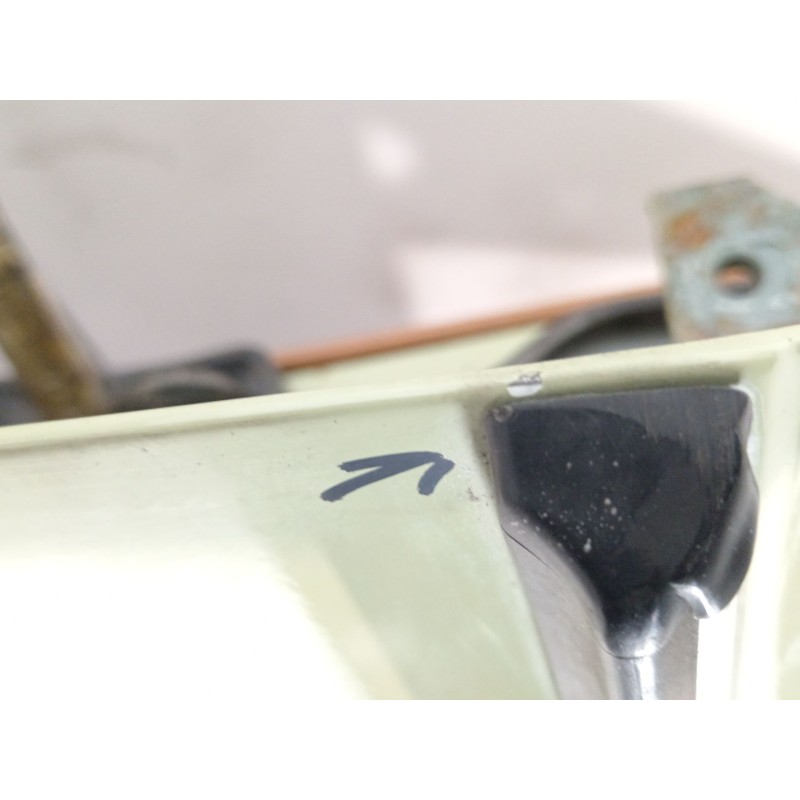 Recambio de puerta delantera izquierda para mercedes-benz 123 sedán (w123) 300 d (123.130) referencia OEM IAM W123  