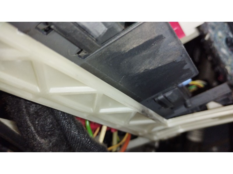 Recambio de caja reles / fusibles para peugeot 5008 (0u_, 0e_) 1.6 hdi referencia OEM IAM 1663371880  