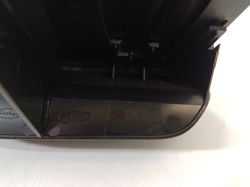 Recambio de moldura para seat ibiza ii (6k1) 1.9 sdi referencia OEM IAM 6K1864117  