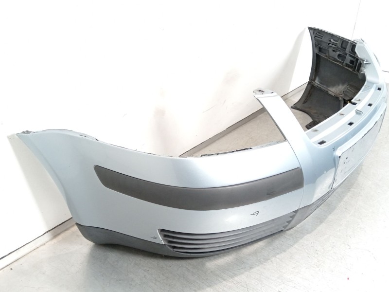 Recambio de paragolpes delantero para volkswagen passat b5.5 (3b3) 1.9 tdi referencia OEM IAM 3B0807217  
