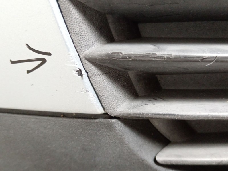 Recambio de paragolpes delantero para volkswagen passat b5.5 (3b3) 1.9 tdi referencia OEM IAM 3B0807217  