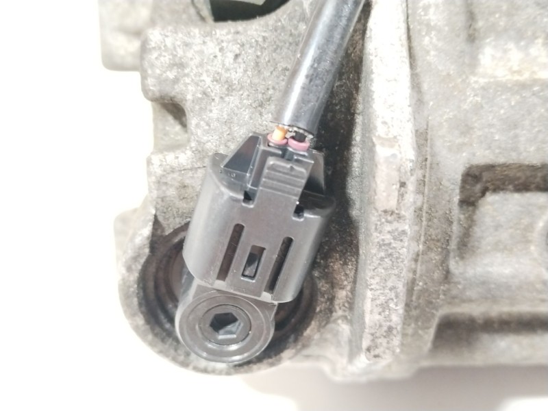 Recambio de compresor aire acondicionado para bmw x5 (e70) 3.0d referencia OEM IAM 6452912176203 A41011A90022 912176203