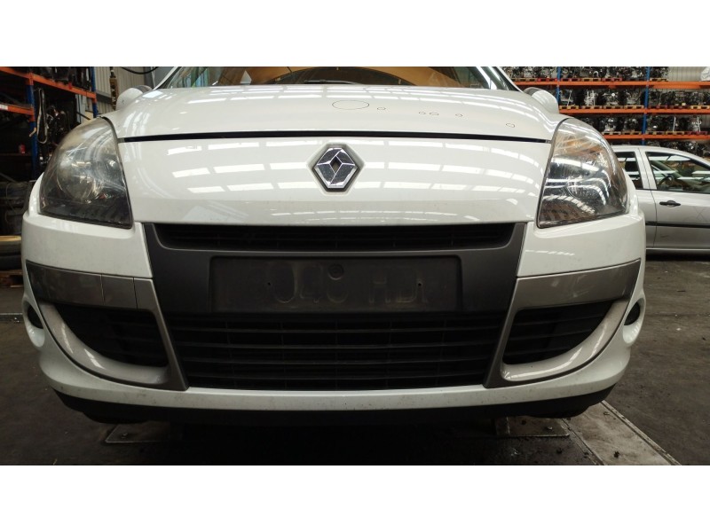 Recambio de paragolpes delantero para renault scénic iii (jz0/1_) 1.5 dci referencia OEM IAM 620221946R  