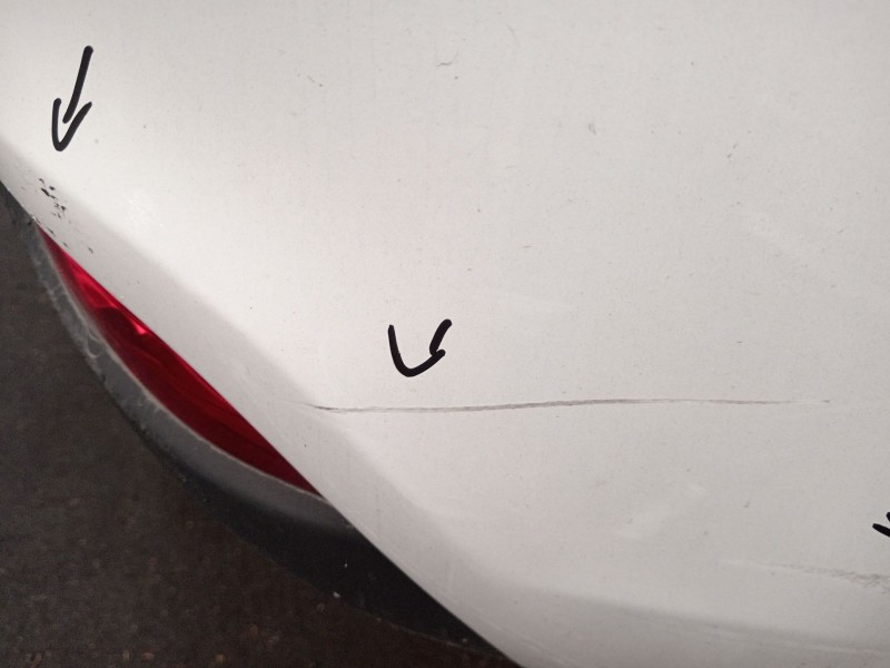 Recambio de paragolpes trasero para kia carens iv 1.6 gdi referencia OEM IAM 86611A4000  