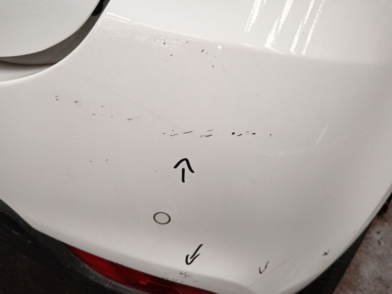 Recambio de paragolpes trasero para kia carens iv 1.6 gdi referencia OEM IAM 86611A4000  