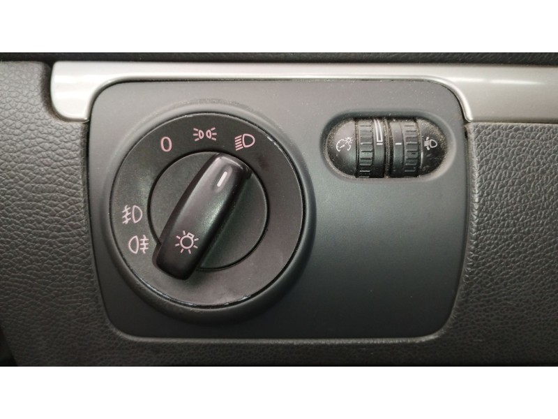 Recambio de mando luces para volkswagen golf v (1k1) 1.9 tdi referencia OEM IAM 1K0941431C  