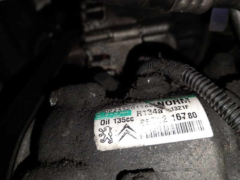 Recambio de compresor aire acondicionado para peugeot 5008 (0u_, 0e_) 1.6 hdi referencia OEM IAM 9671216780 SD7C16 