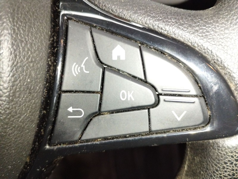 Recambio de volante para dacia sandero iii 1.0 tce 90 referencia OEM IAM 484007754R  