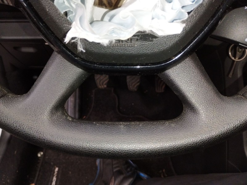 Recambio de volante para dacia sandero iii 1.0 tce 90 referencia OEM IAM 484007754R  