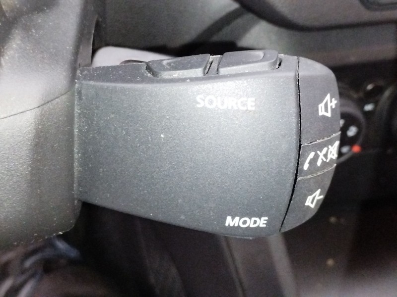 Recambio de mando luces para dacia sandero iii 1.0 tce 90 referencia OEM IAM 255671005R 255543182R 