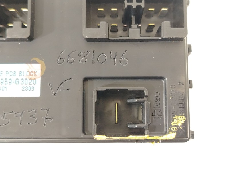 Recambio de caja reles / fusibles para hyundai i30 (pde, pd, pden) 1.6 crdi referencia OEM IAM 91959G3020  