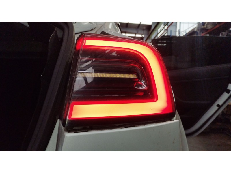 Recambio de piloto trasero derecho para tesla model 3 (5yj3) ev referencia OEM IAM 150208799D  