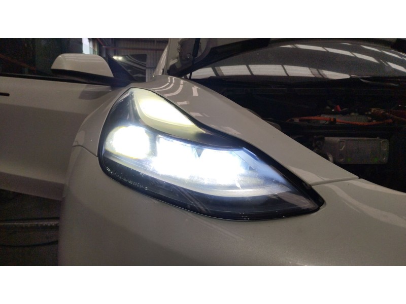 Recambio de faro derecho para tesla model 3 (5yj3) ev referencia OEM IAM   