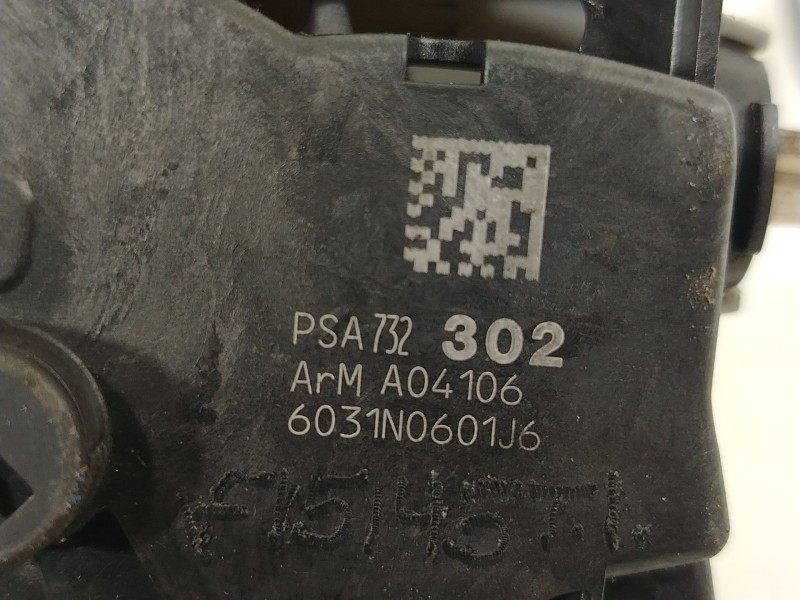 Recambio de cerradura puerta trasera izquierda para peugeot 5008 (0u_, 0e_) 1.6 hdi referencia OEM IAM 732302  